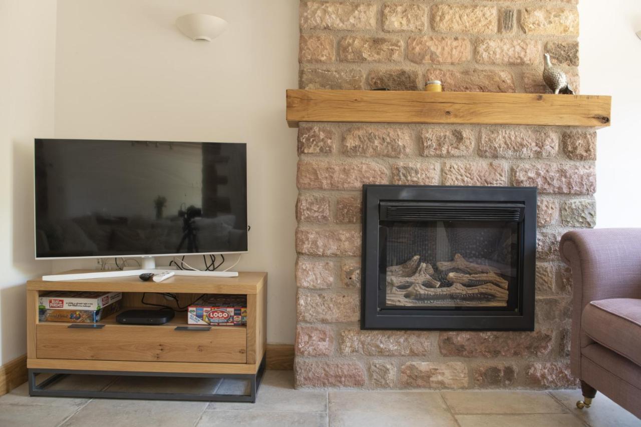 Luxurious Barn Conversion Oakamoor Екстер'єр фото